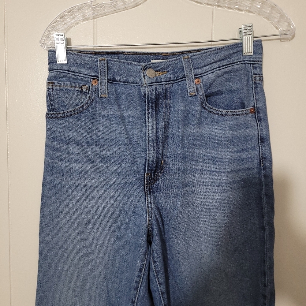Levi's High Waisted Mom Jean Size 26 - Picture 2 of 10